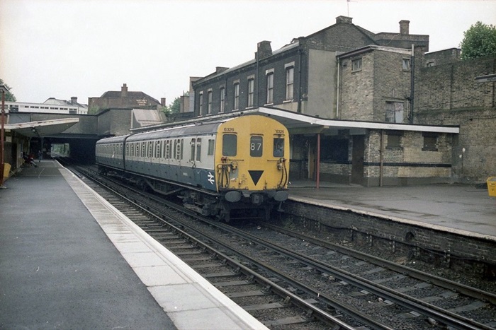 Highbury & Islington 416326